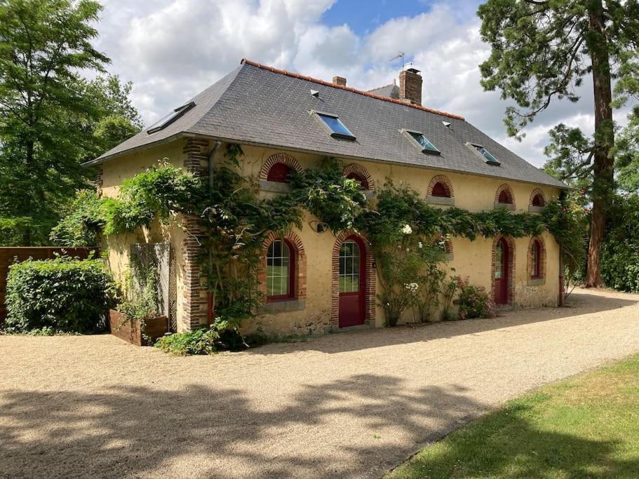 Les Bosquets Saint-Ouen-Des-Toits Exterior foto