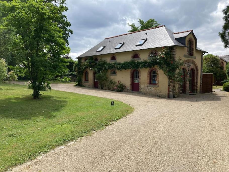 Les Bosquets Saint-Ouen-Des-Toits Exterior foto